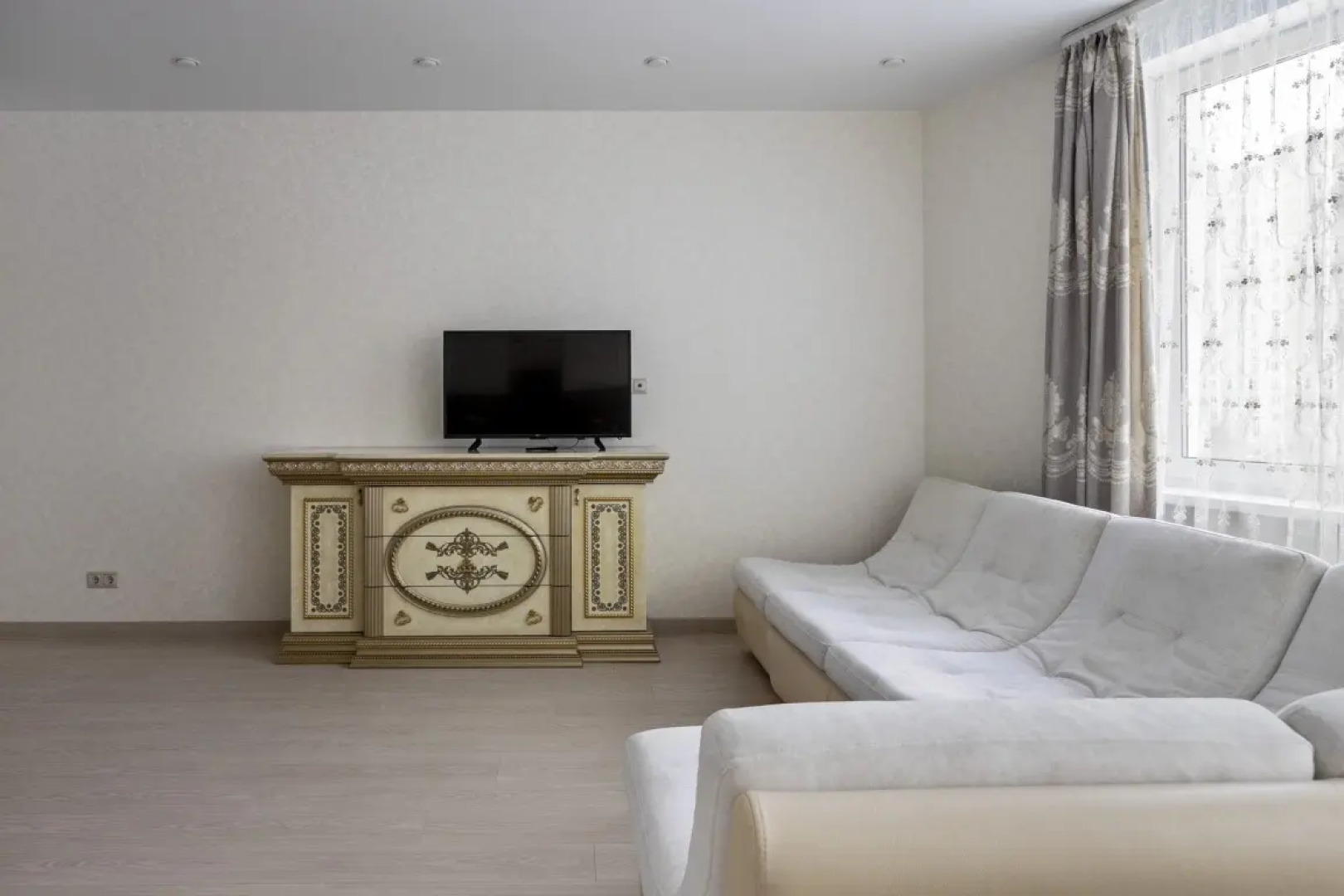 Квартира 4 MaxRealty24 Molodezhnaya 7/1