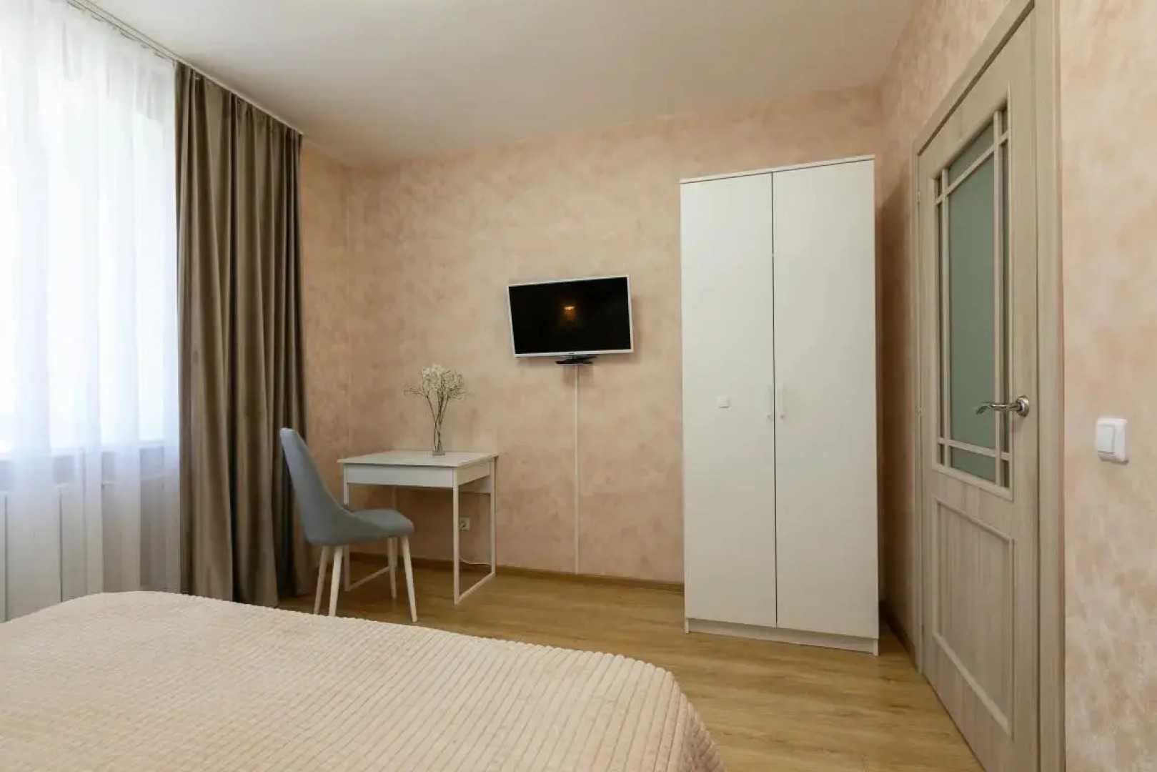 3-к апартаменты Этажидейли на ВИЗе