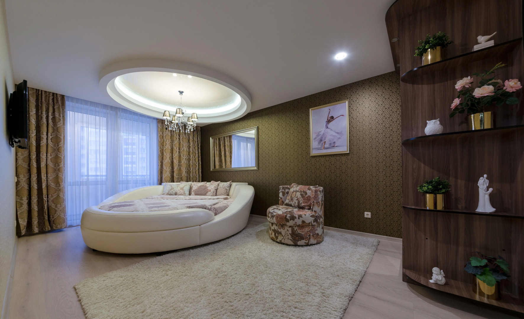 Апартаменты 3-комнатные HomeApart Скрыганова, 4Б