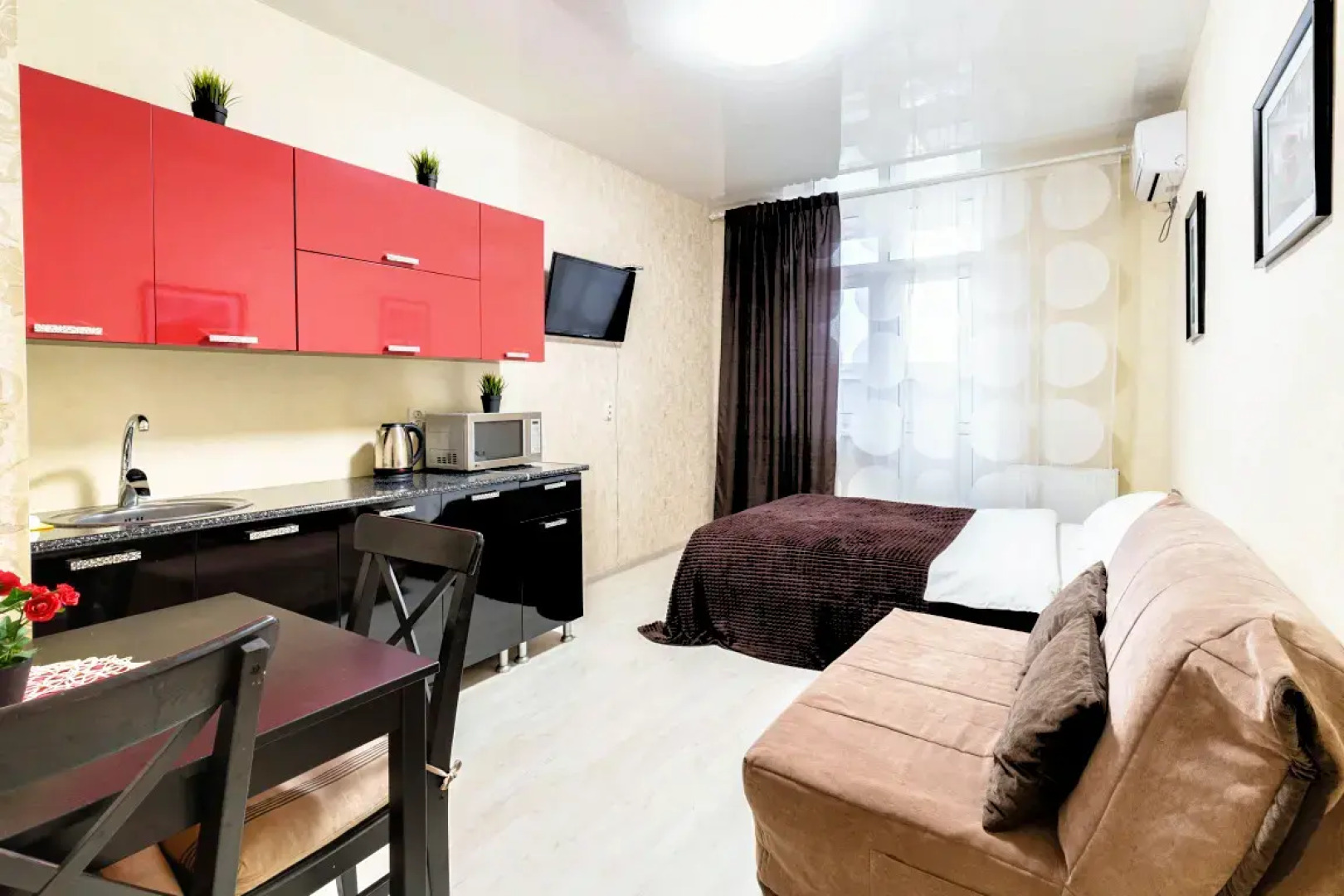 Квартира студия у парка Галицкого Апарт-Отелика на Восточно-Кругликовской