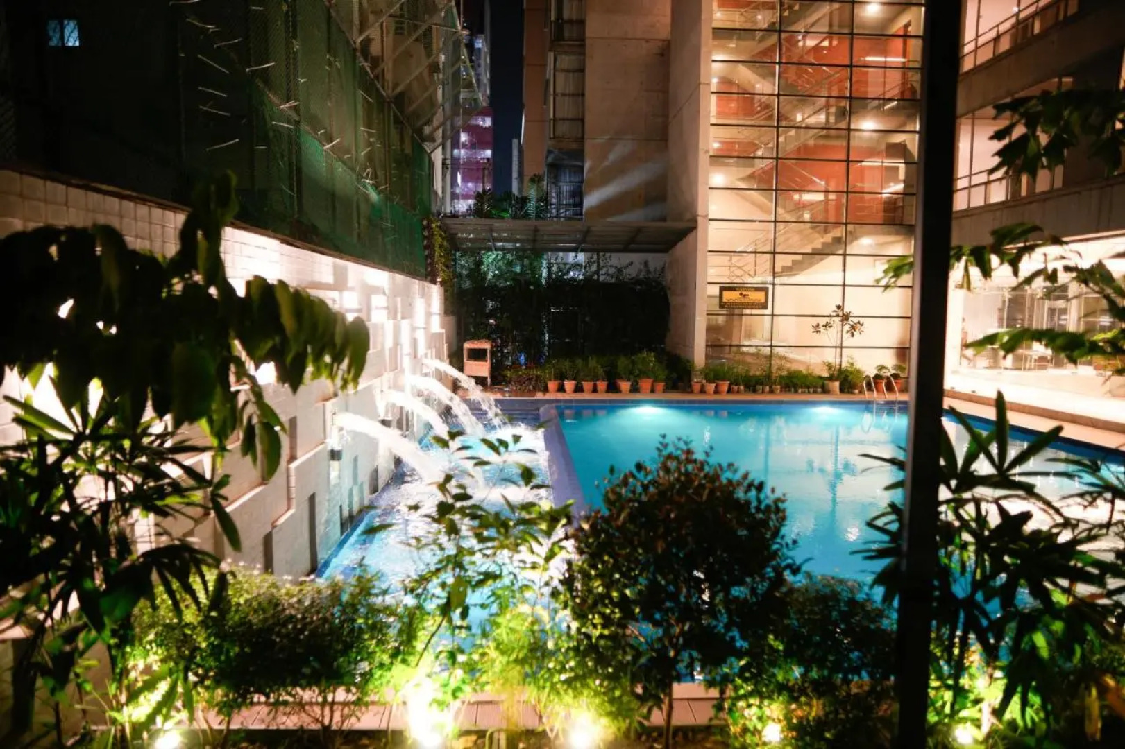 Отель Lakeshore Heights