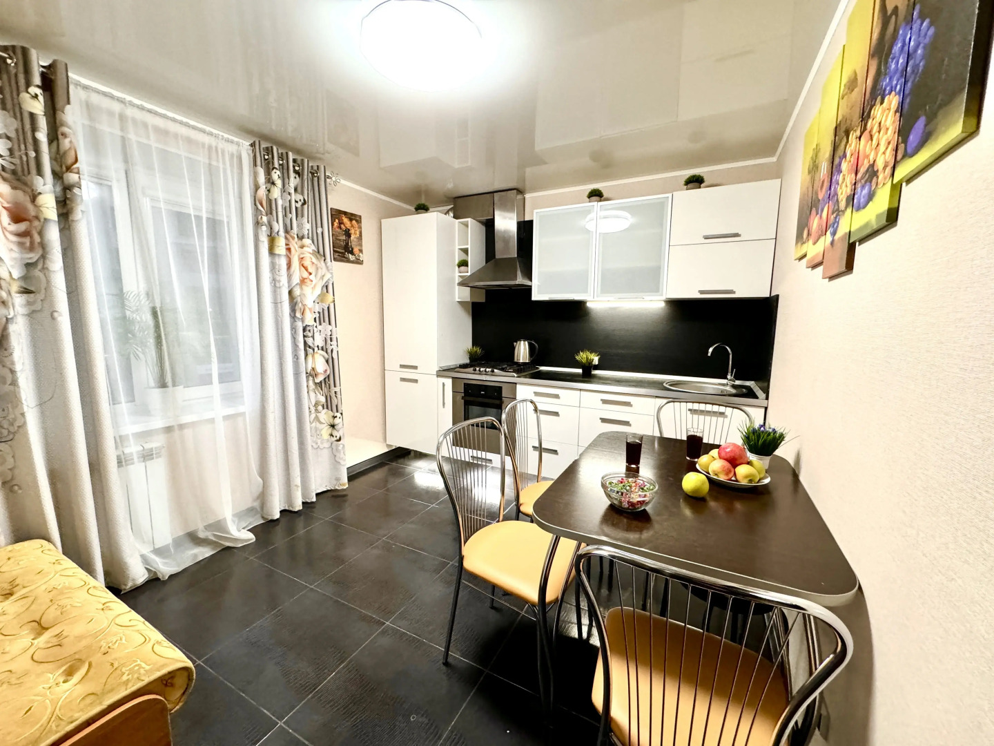 Апартаменты двухкомнатные на Садовой 329, рядом с Набережной р. Волга