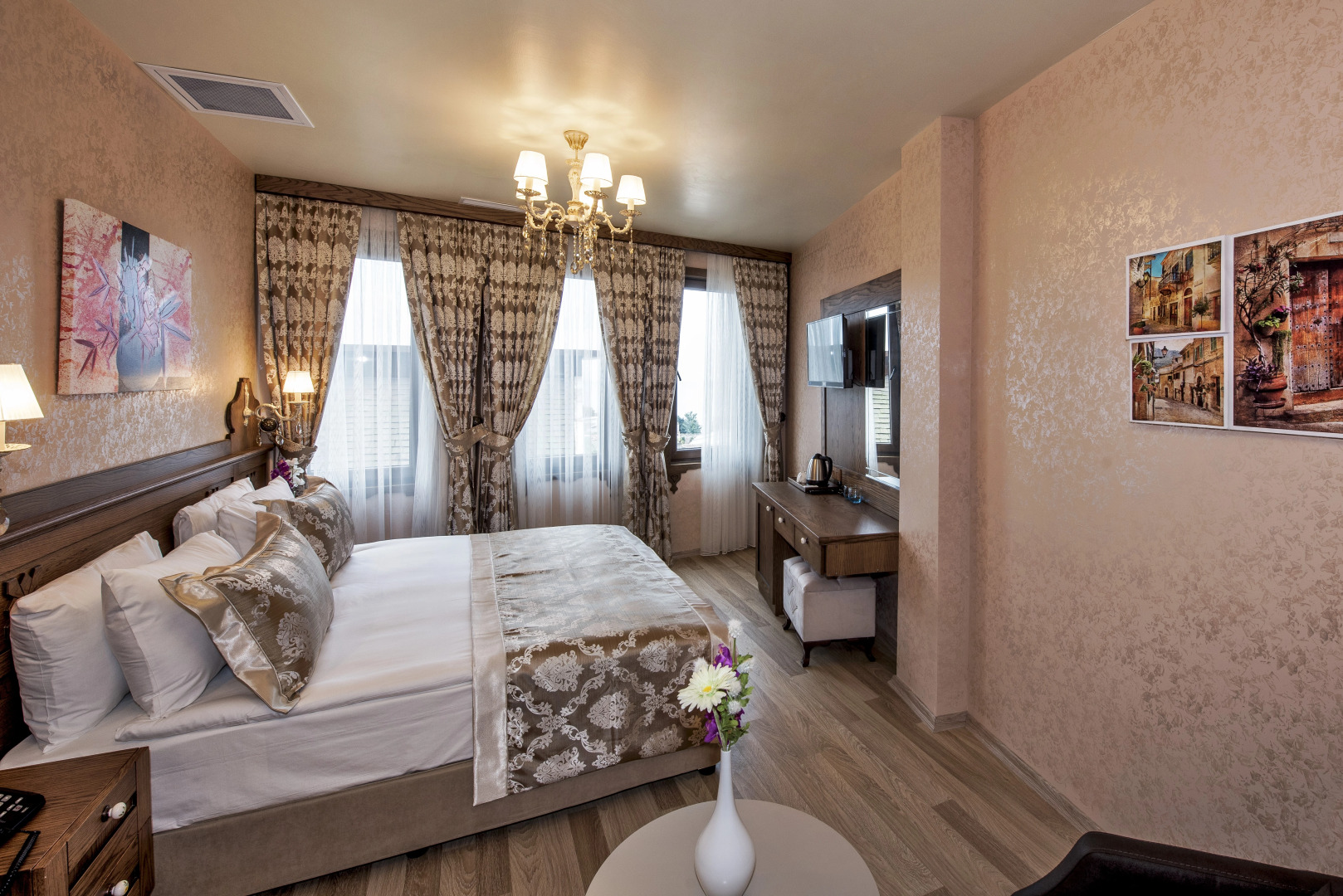 Отель Perapolis