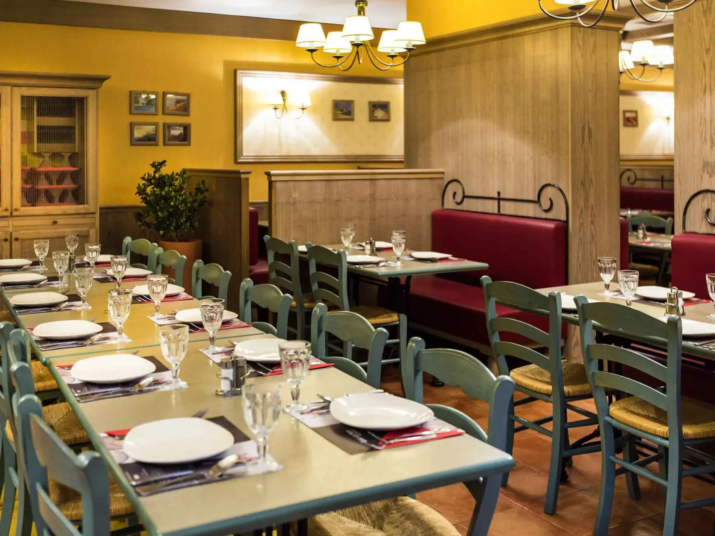 Ирис Санкт–Петербург Центр