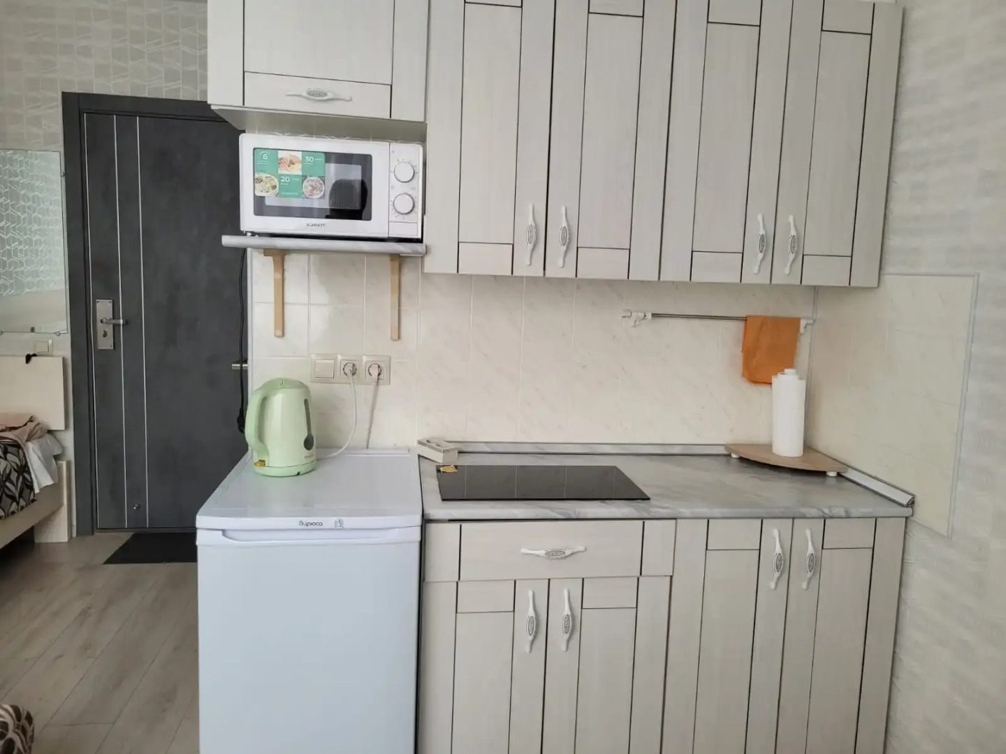 Мебелированные комнаты с мини-кухней