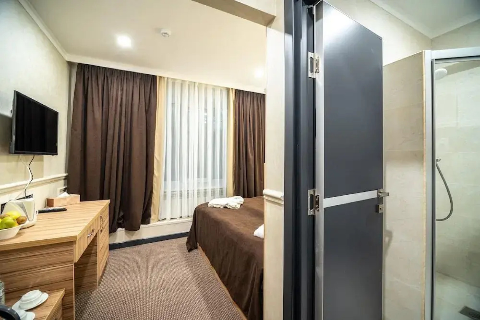 Отель Mildom City