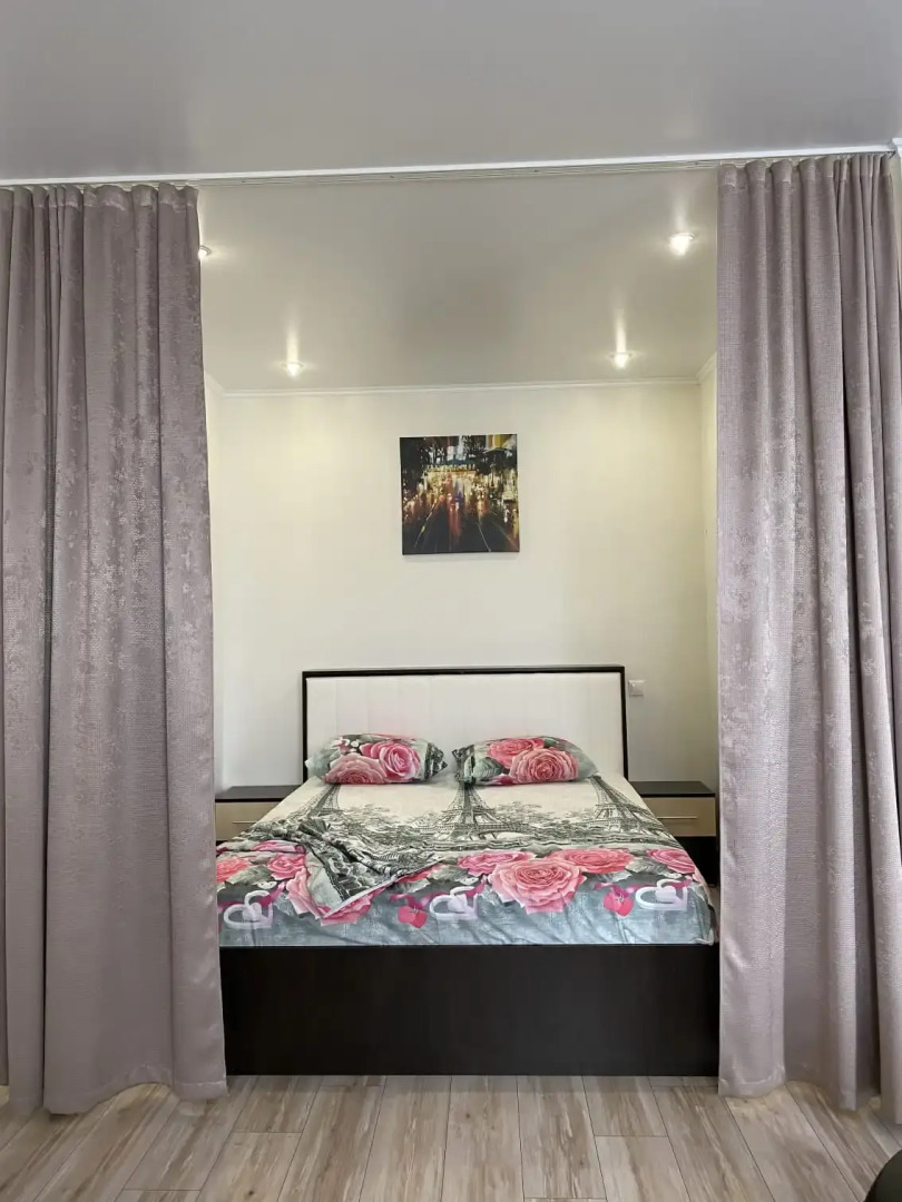 Апартаменты Революция вид на город