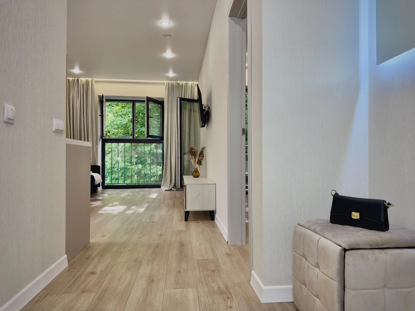 Апартаменты комфорт класса с видом на лес