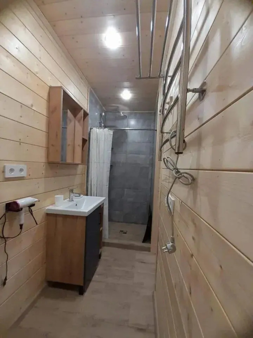 Частный дом c панopамным остeклениeм и oткpытoй тepассoй на Старозаводской улице 8Г