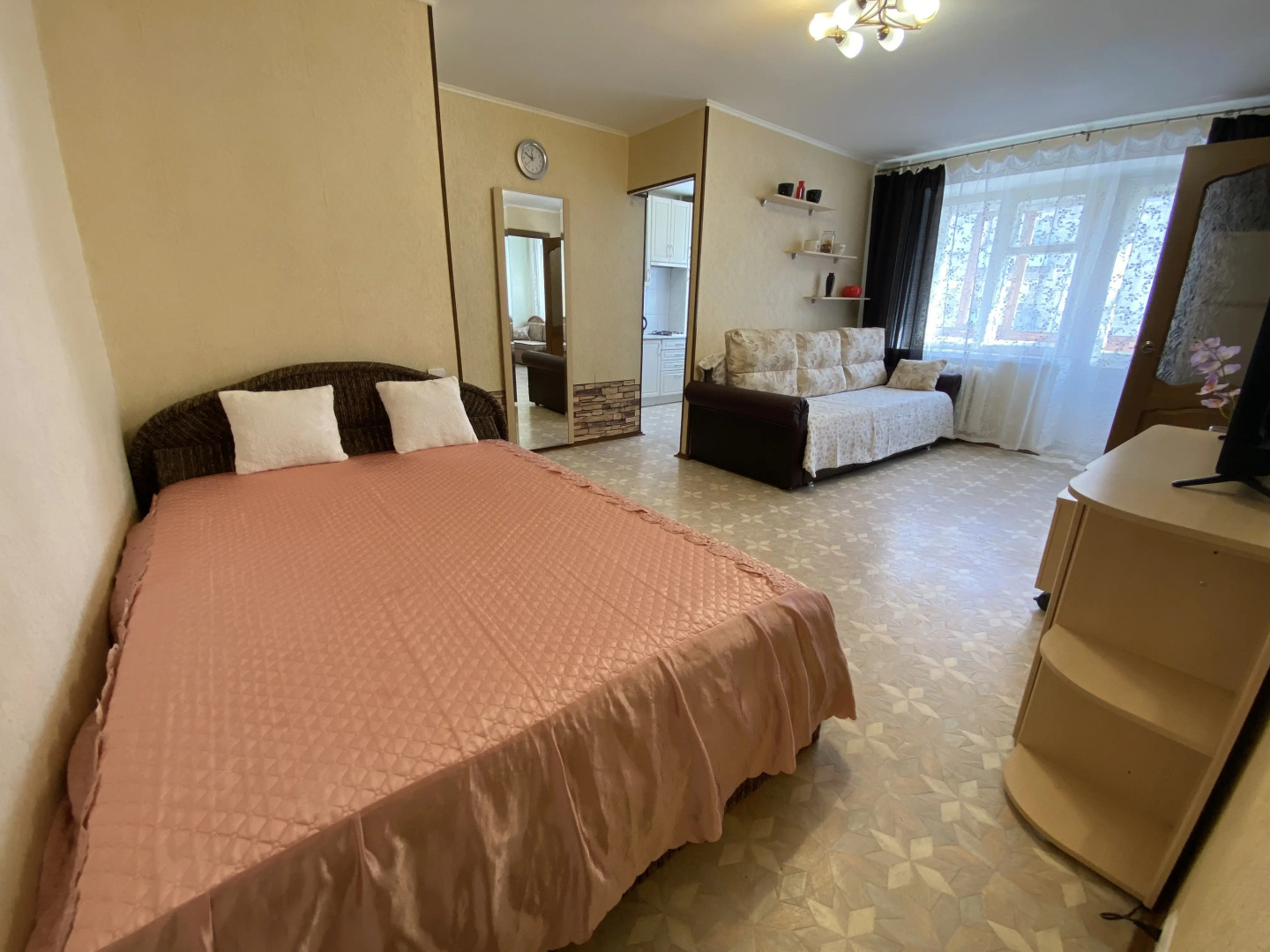 Апартаменты на Свободы 1А