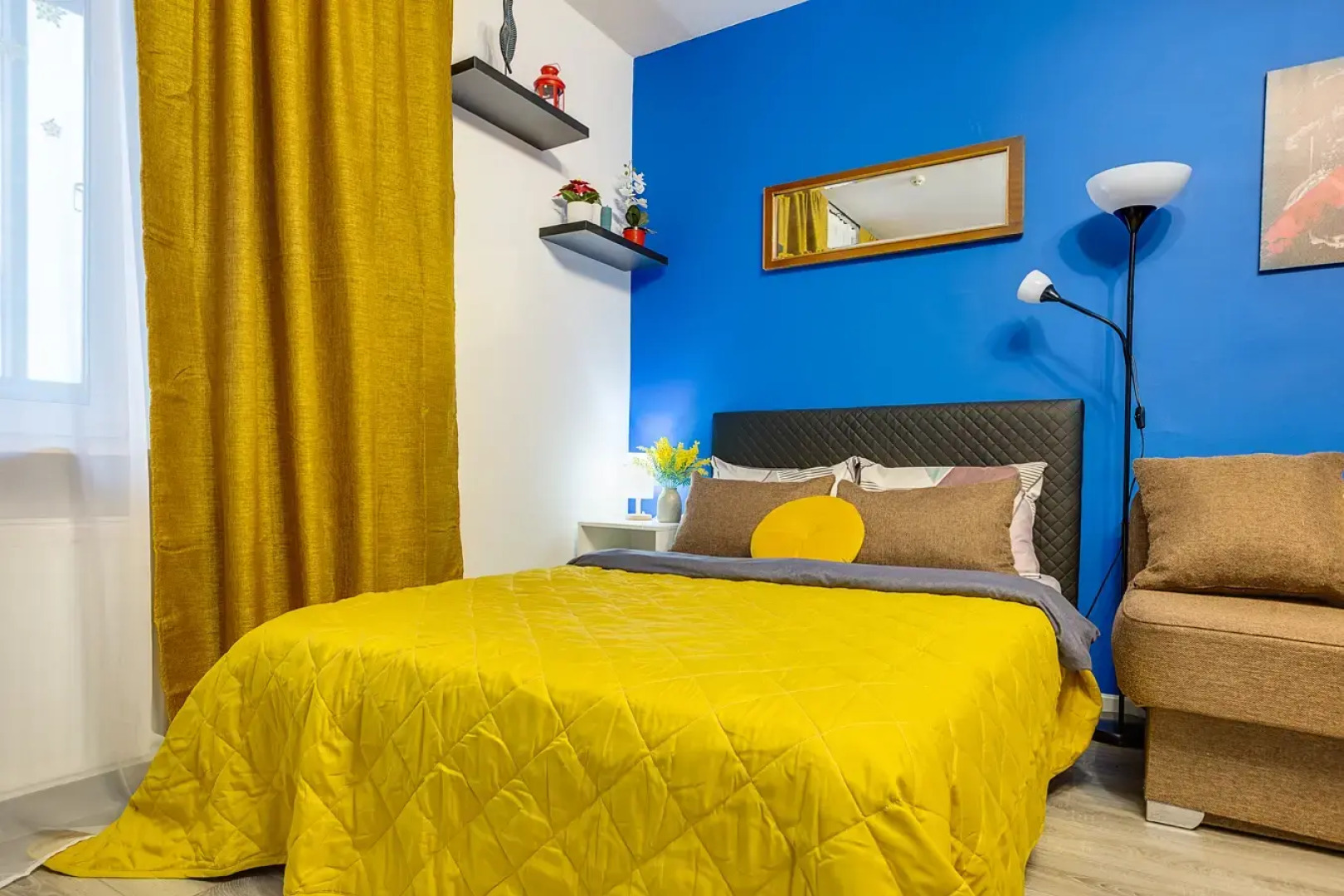 Апартаменты Новолитовская 4