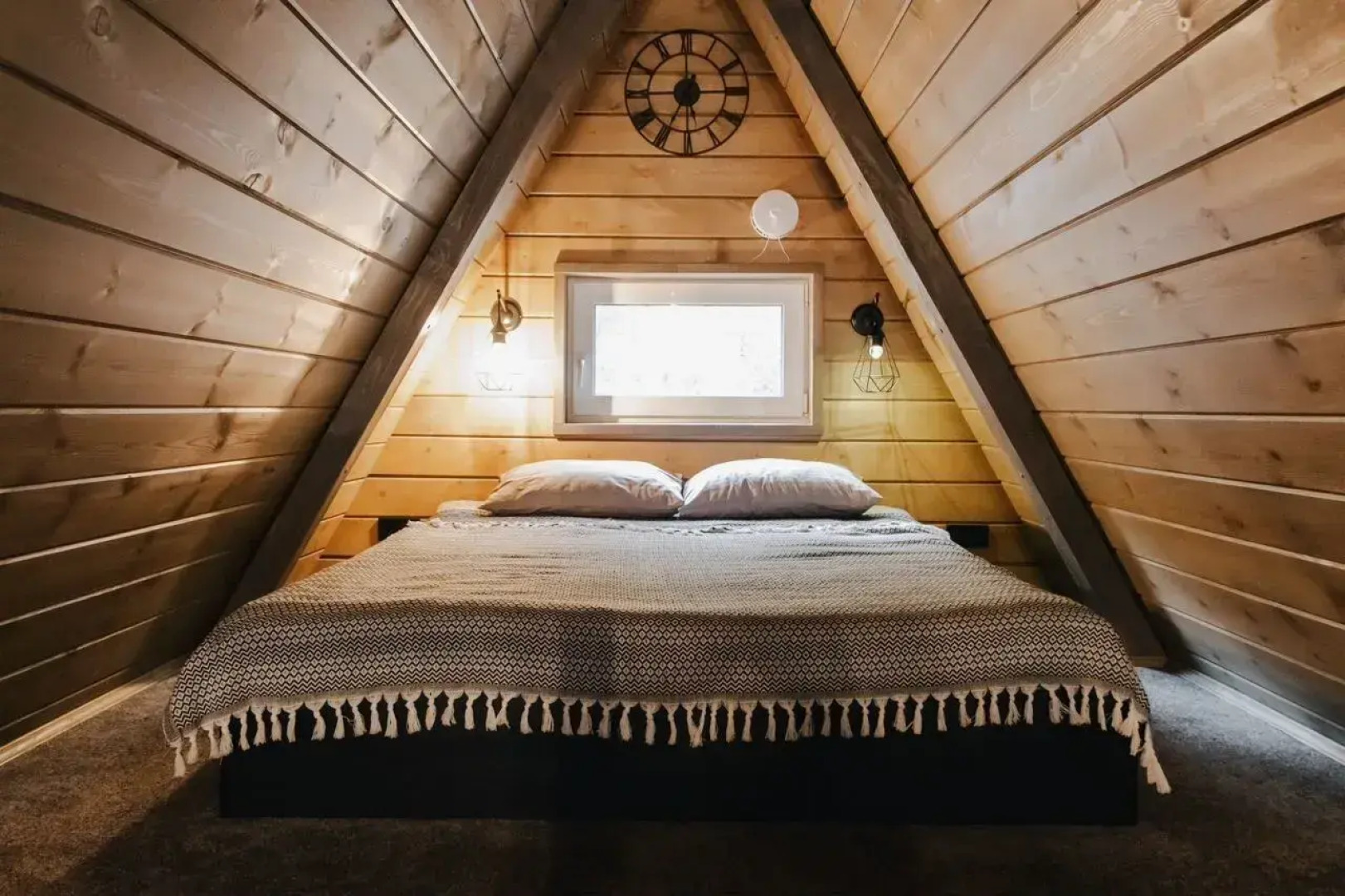 Частный дом Хвоя Темный