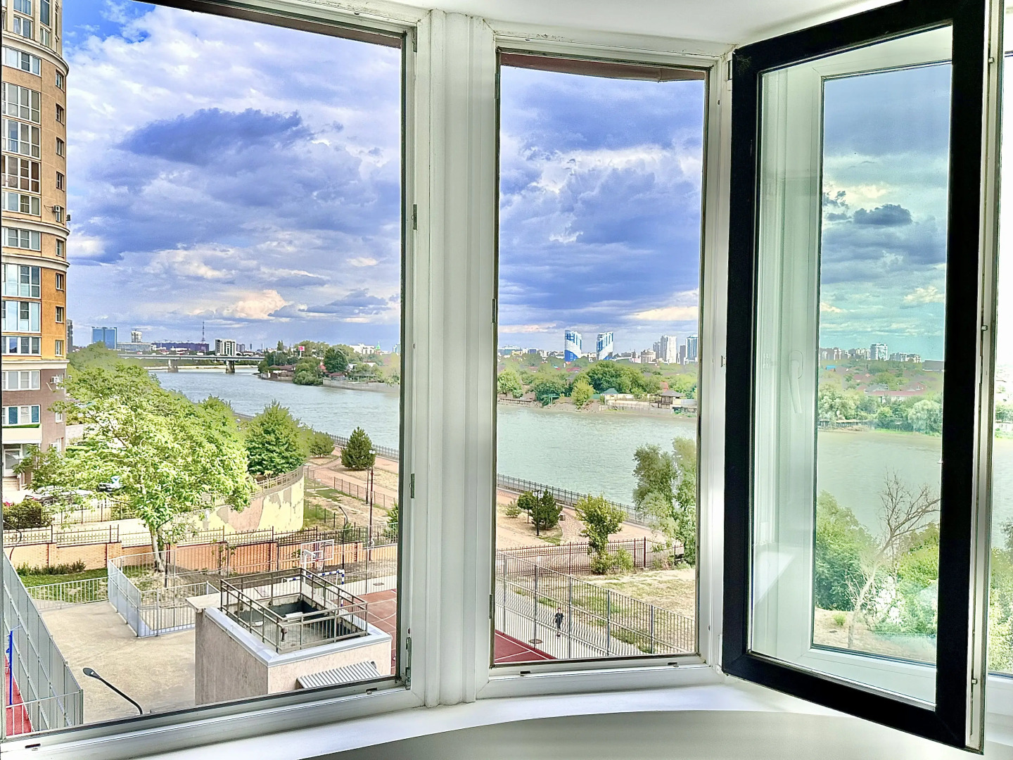 Апартаменты с видом на реку