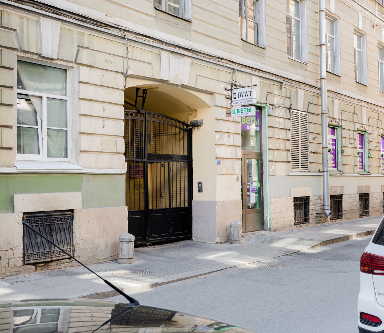 Апартаменты SpbStay Владимирский 13 двухуровневая студия с балконом