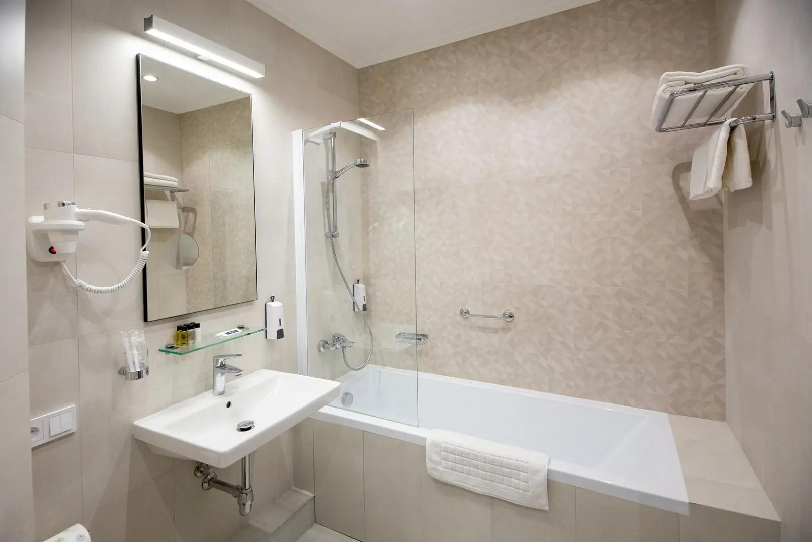 Апартаменты 4Кайф Kristall Apart с видом на море