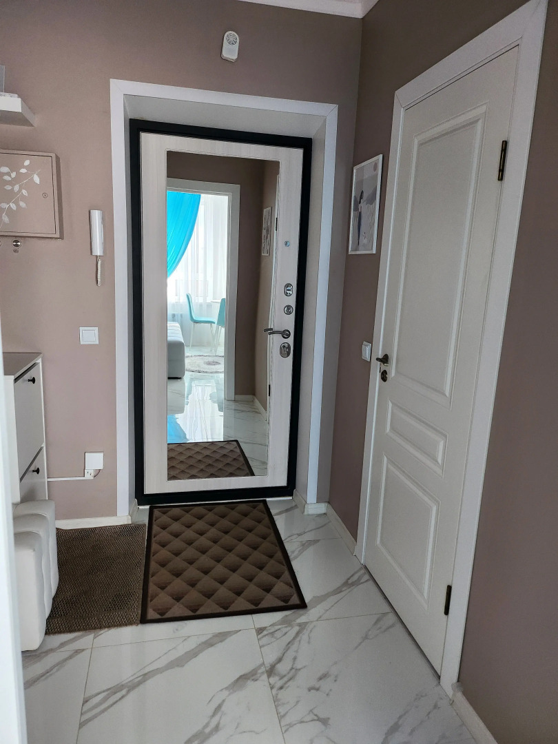 Квартира с видом на закат Родионова, 19