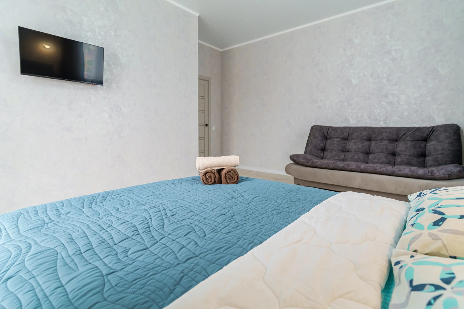 Апартаменты в центре Новороссийска от LetoApart 1