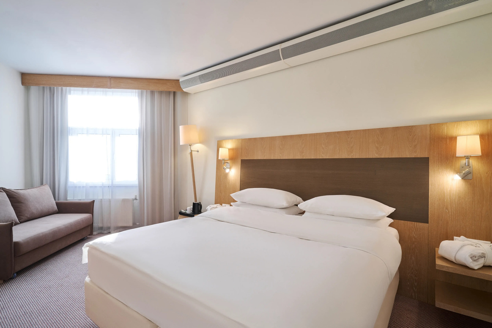 Отель Cosmos Ekaterinburg Hotel