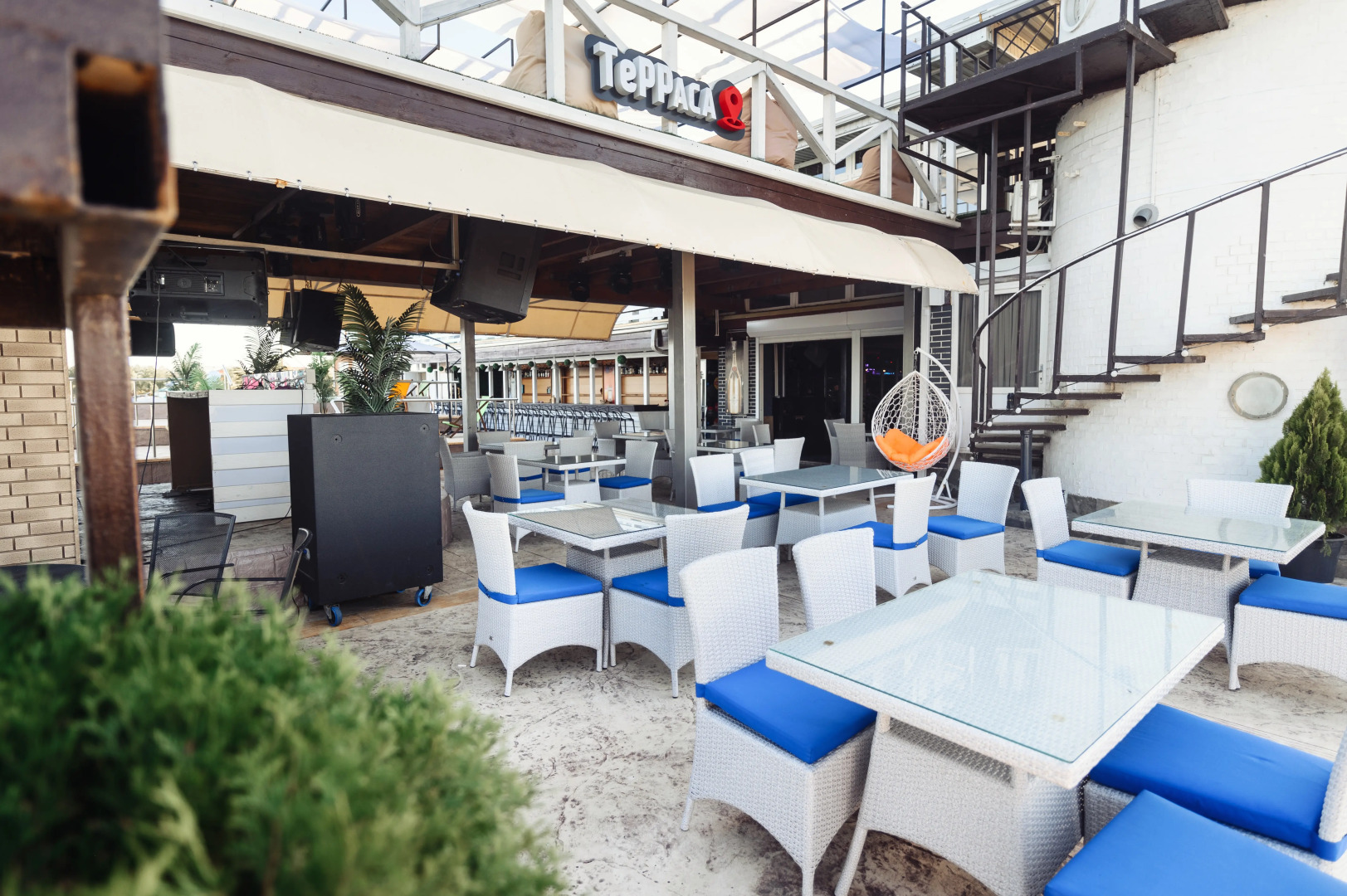 Отель Торнадо