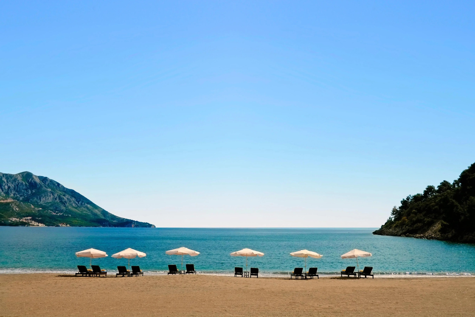 Отель Iberostar Bellevue