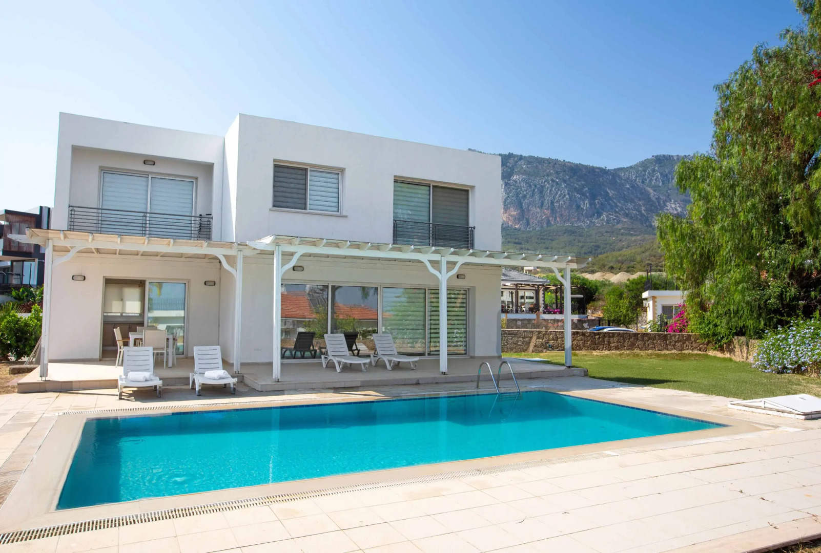 Вилла Bitter Orange