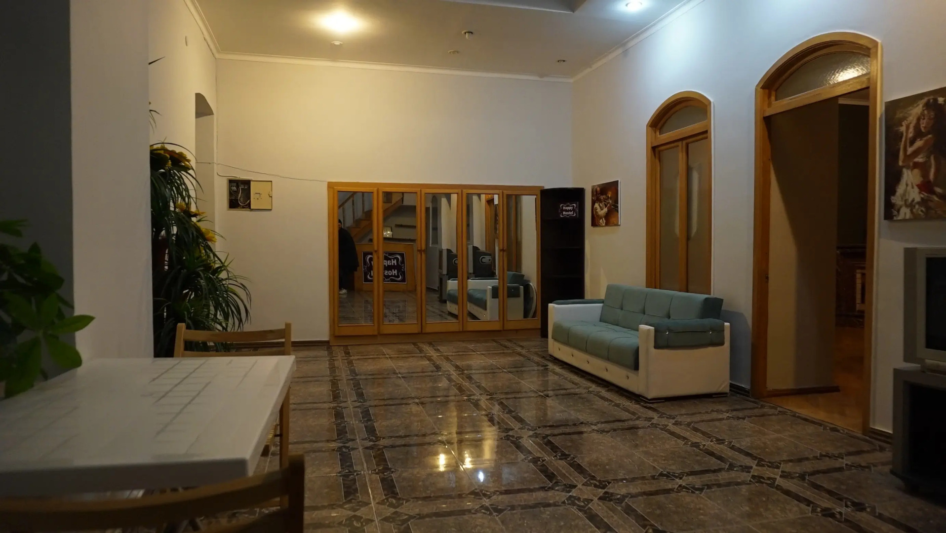 Хостел Happy Baku Hostel & Tours