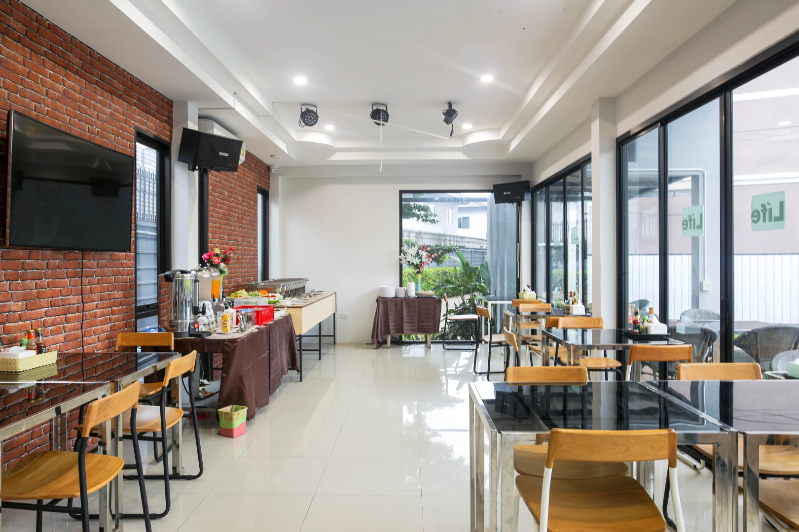 Отель Life Grand Chiang Mai