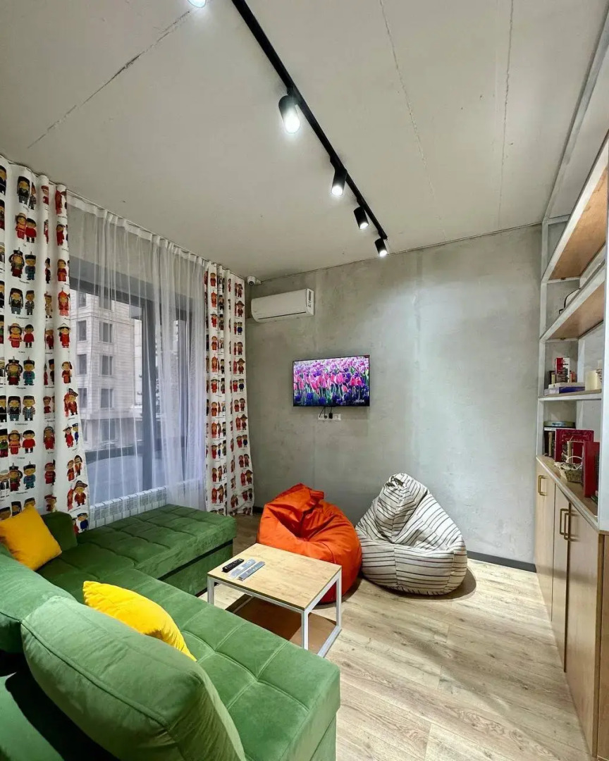 Хостел izzzi hostel Bishkek