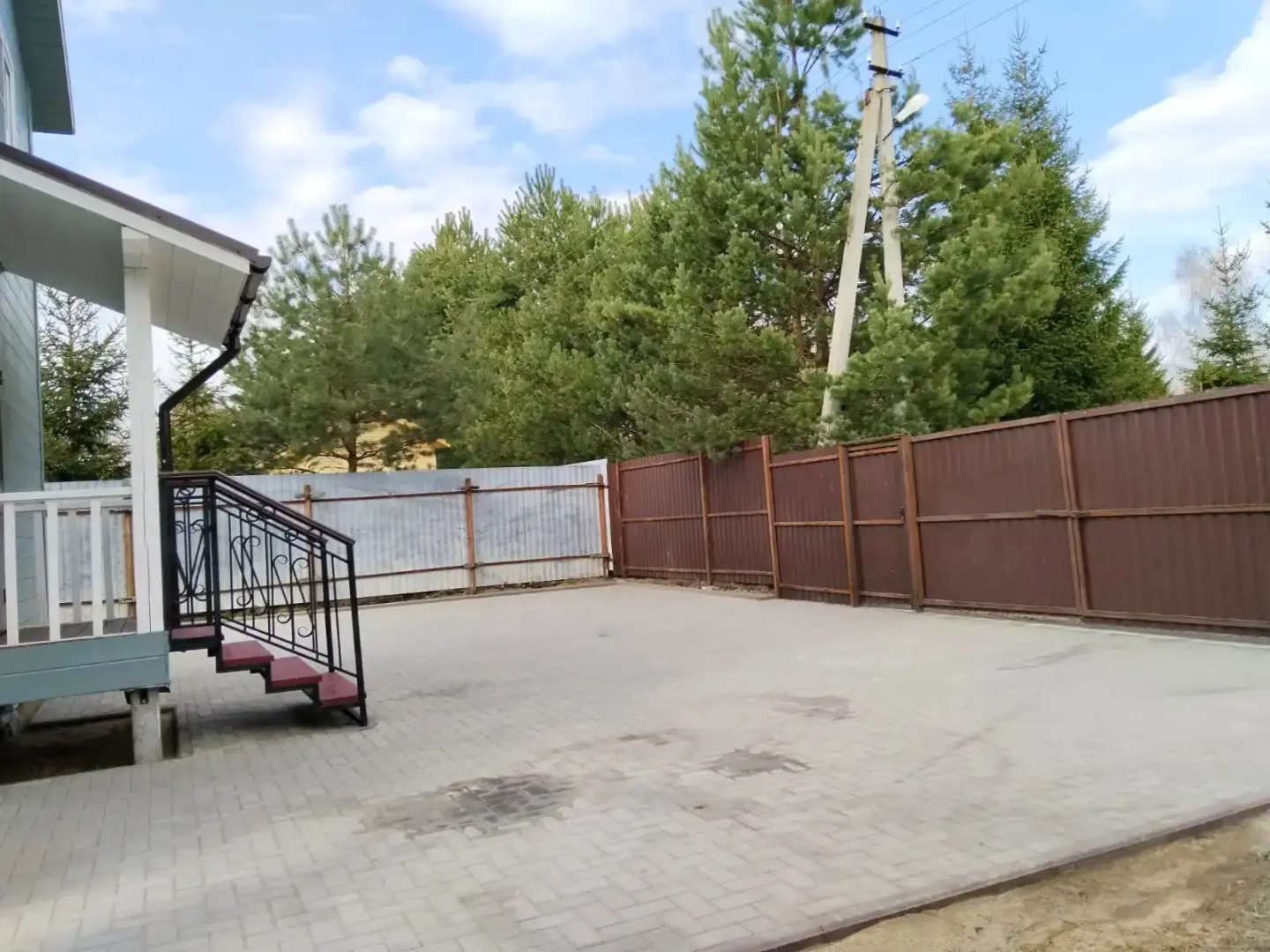 Частный дом с верандой и сауной