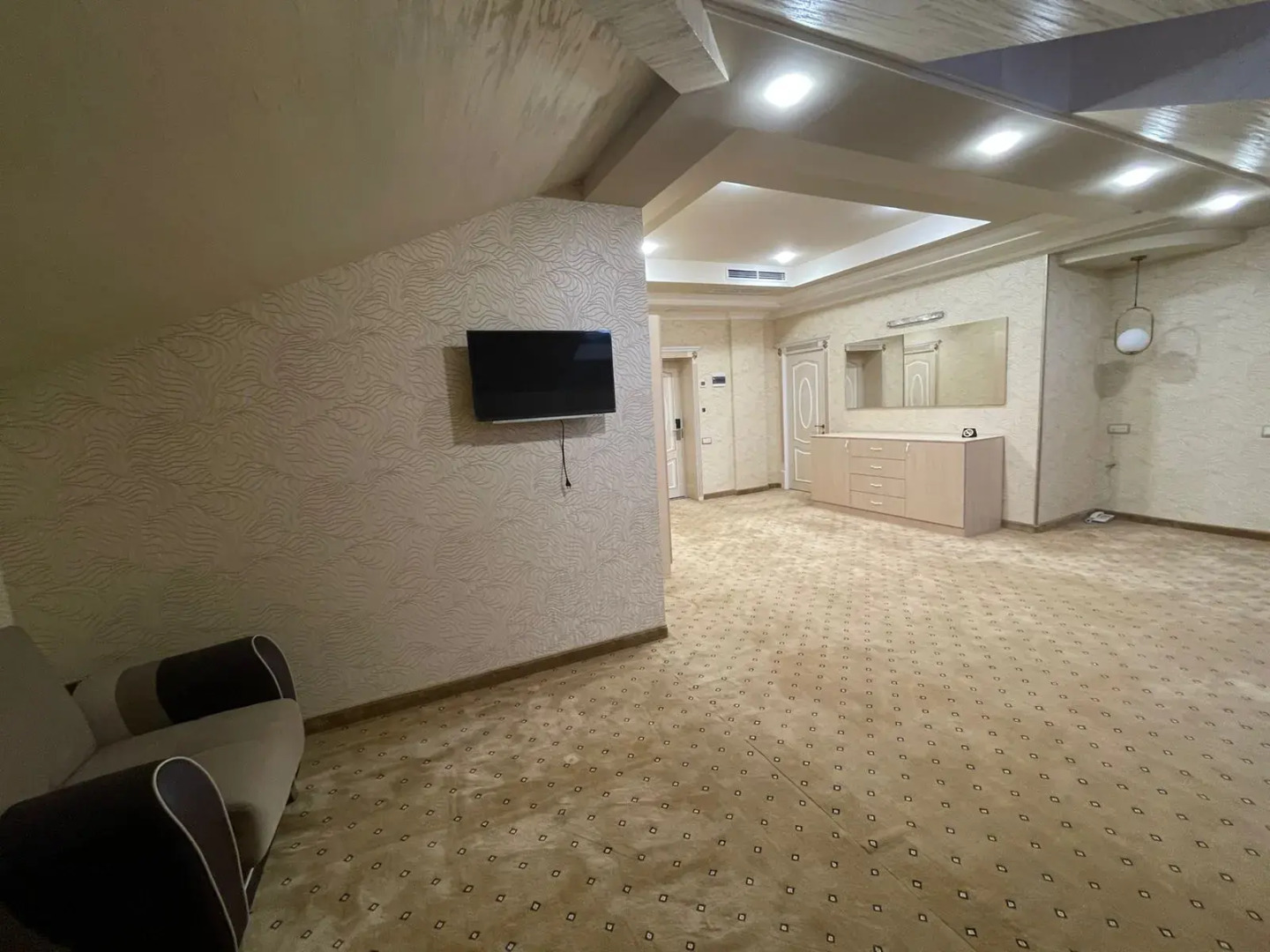 Отель Anga Yerevan Hotel