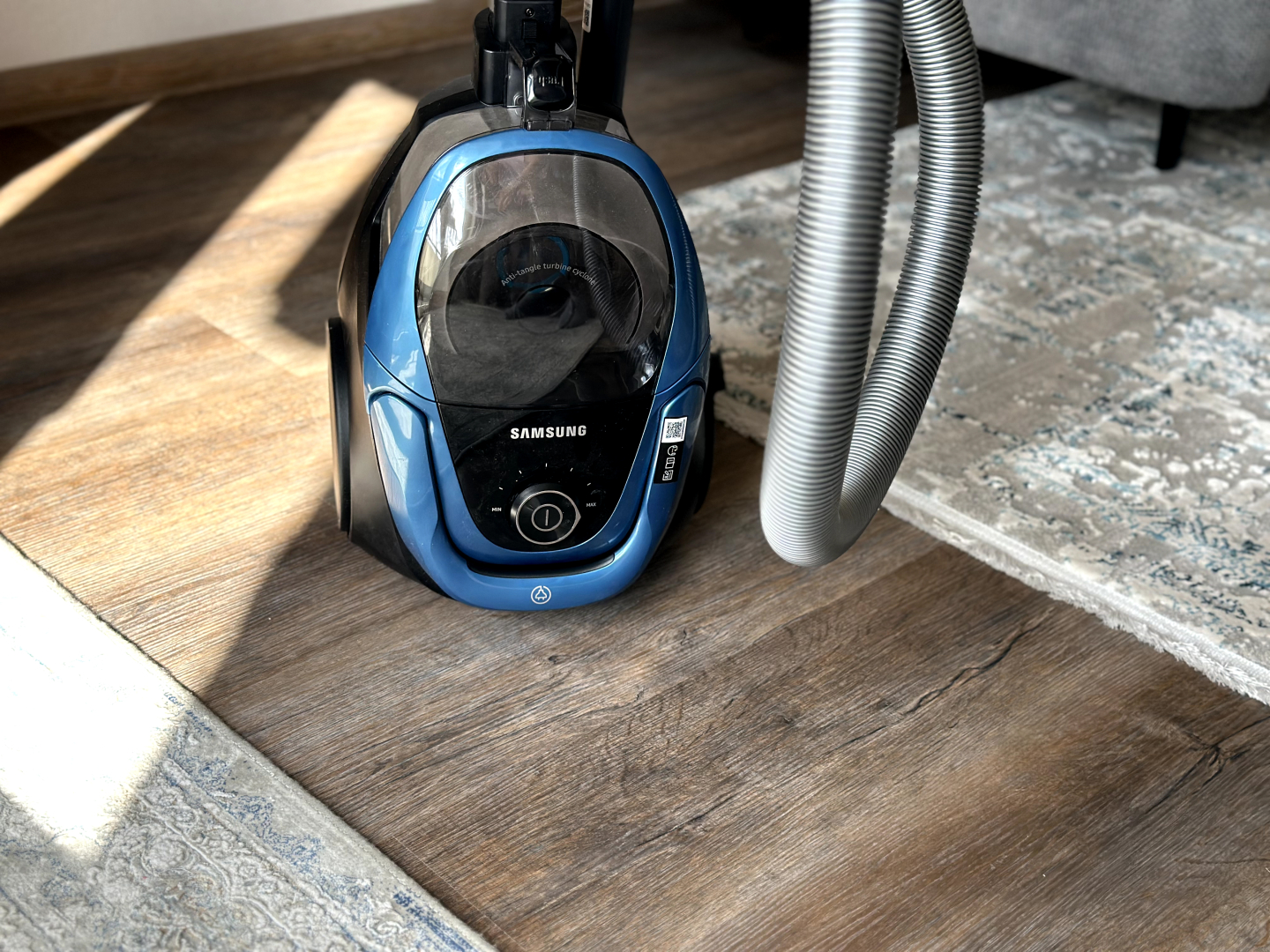 Аппартаменты "Эленика" двухкомнатная квартира в Махачкале с видом на озеро и мечеть