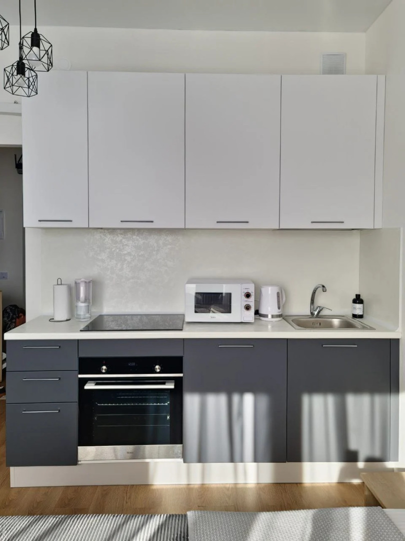 Апартаменты Новая студия возле аэропорта