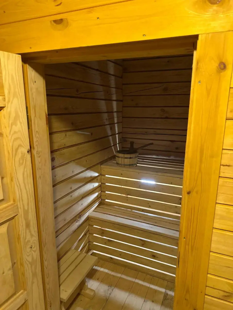 Частный дом Стильный Уютный с Чаном и Баней в Лесу прямо на Берегу Реки