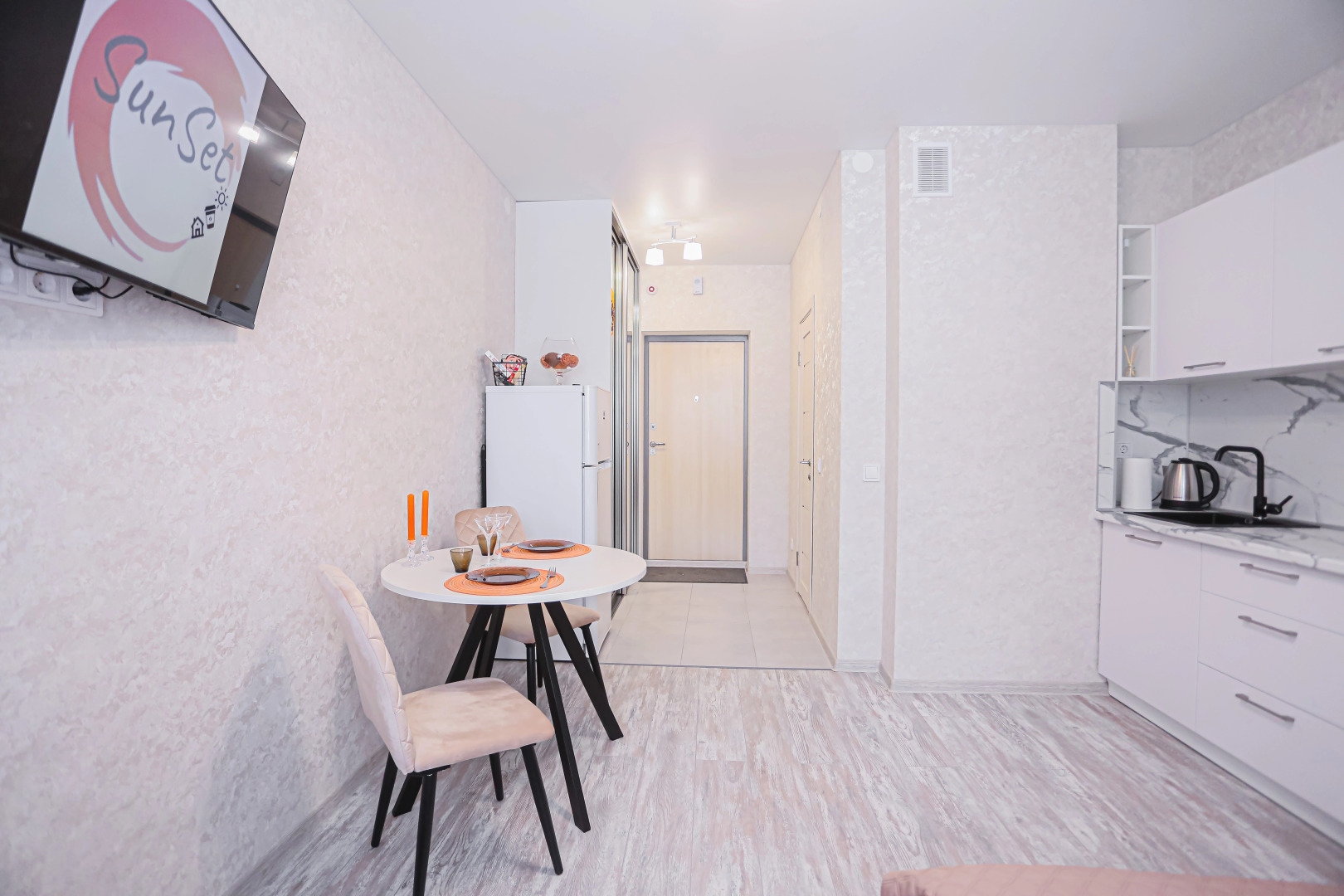 Апартаменты SunSet Радионова 202