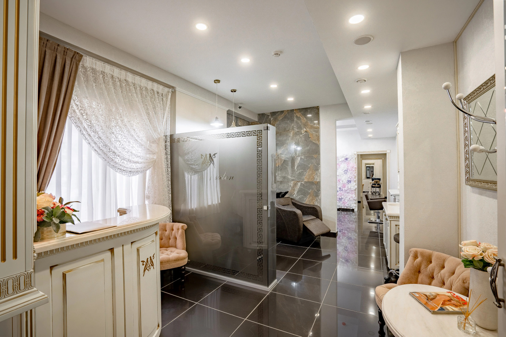 Отель Imperial Palace