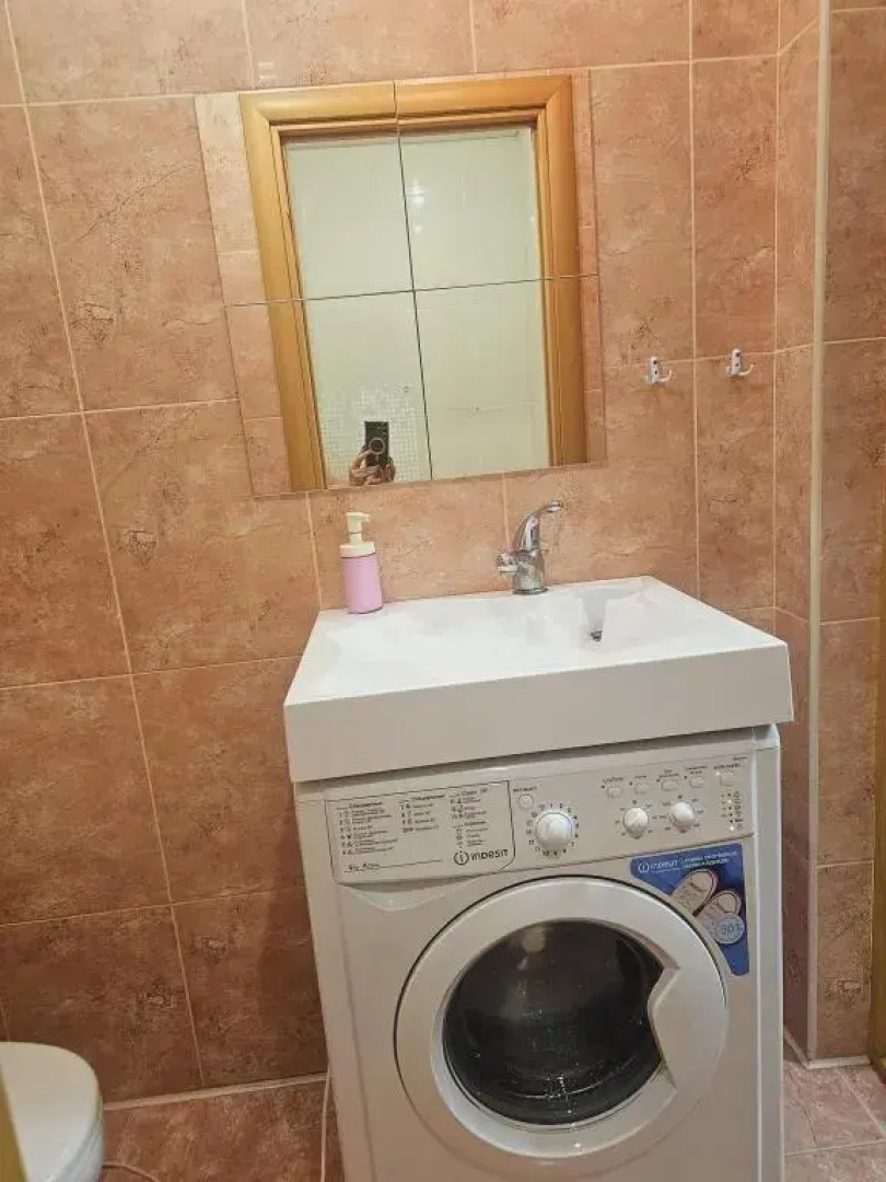 Апартаменты двухкомнатные рядом с парком Швейцария