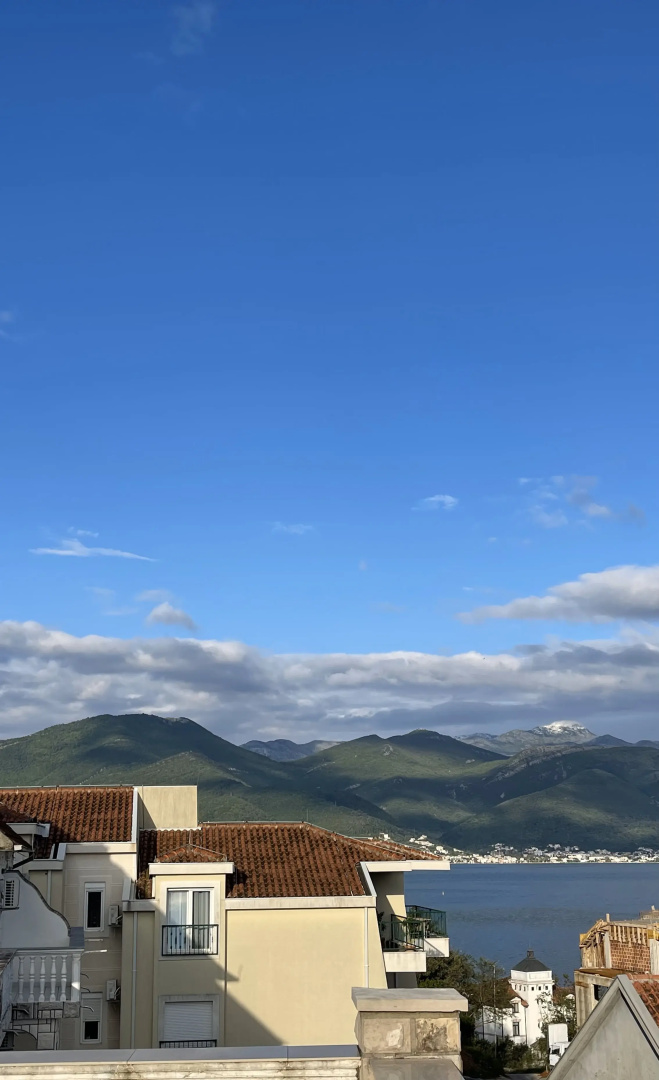 Апарт-отель Family House with pool & sea view