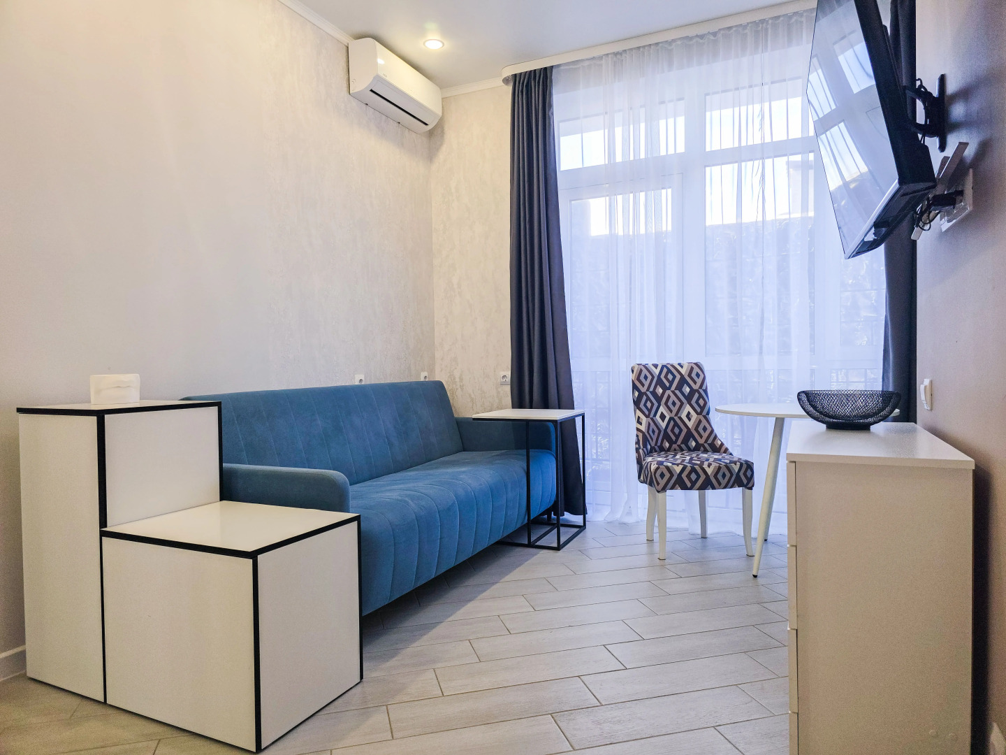 Квартира Небольшая студия для 2х человек для уединения со своим балкончиком