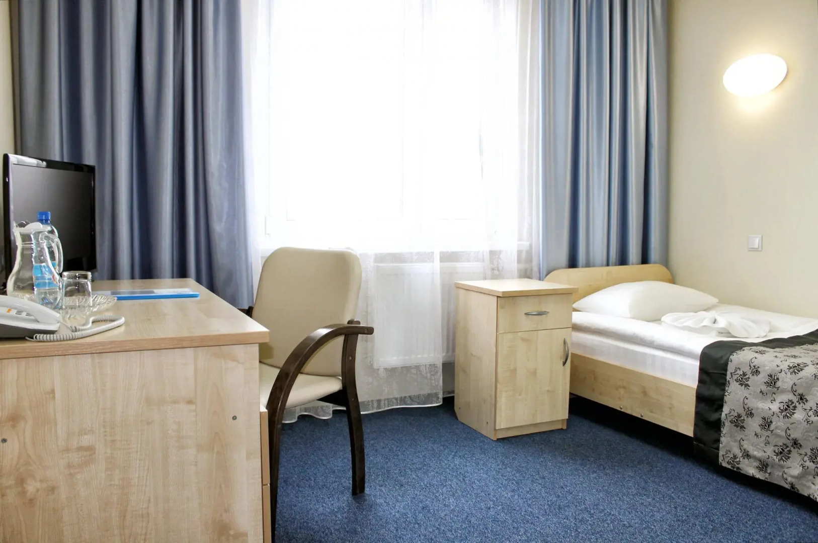 Отель Ист Тайм TGB