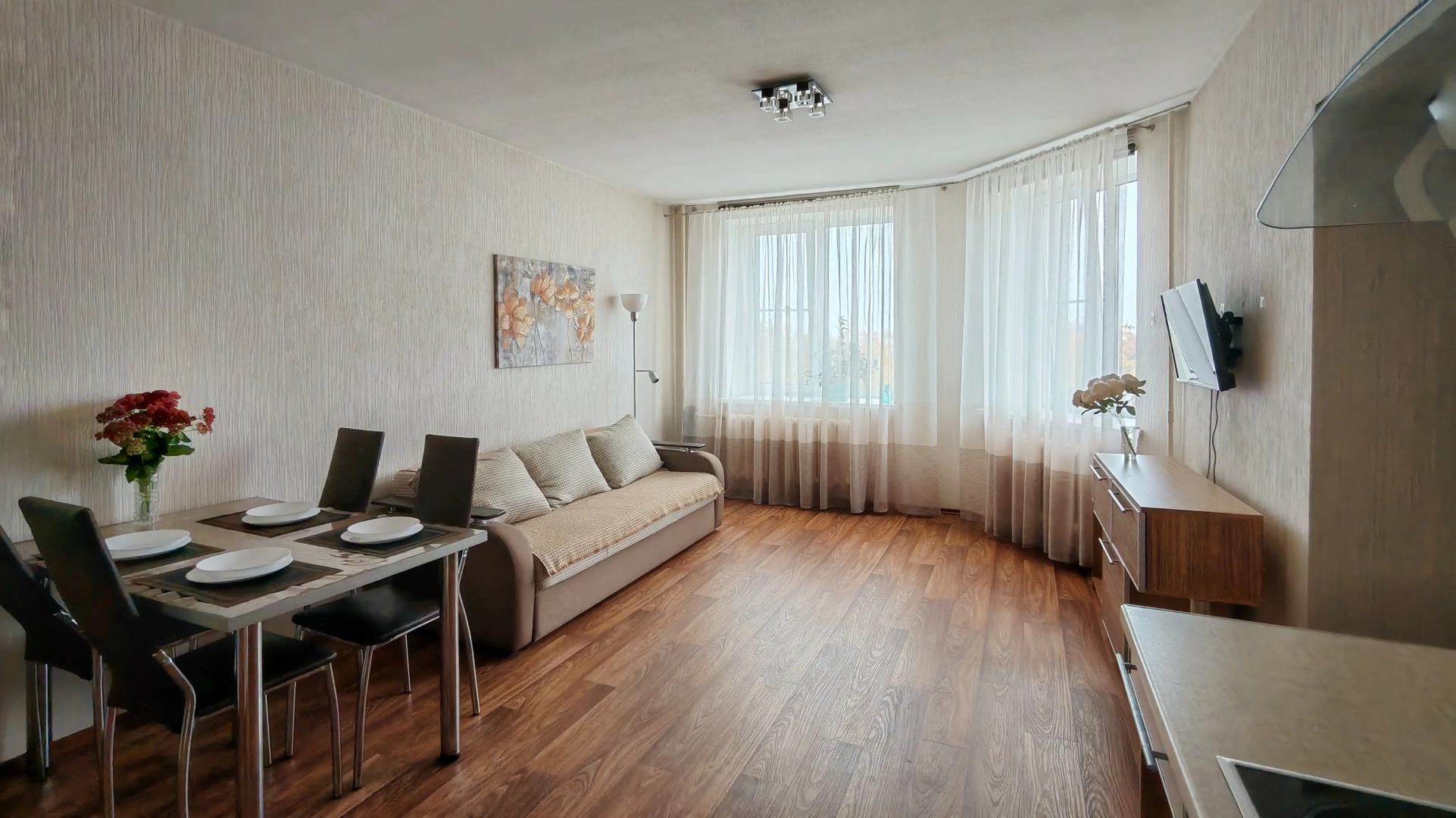 VolgaApart 2-х комнатная квартира