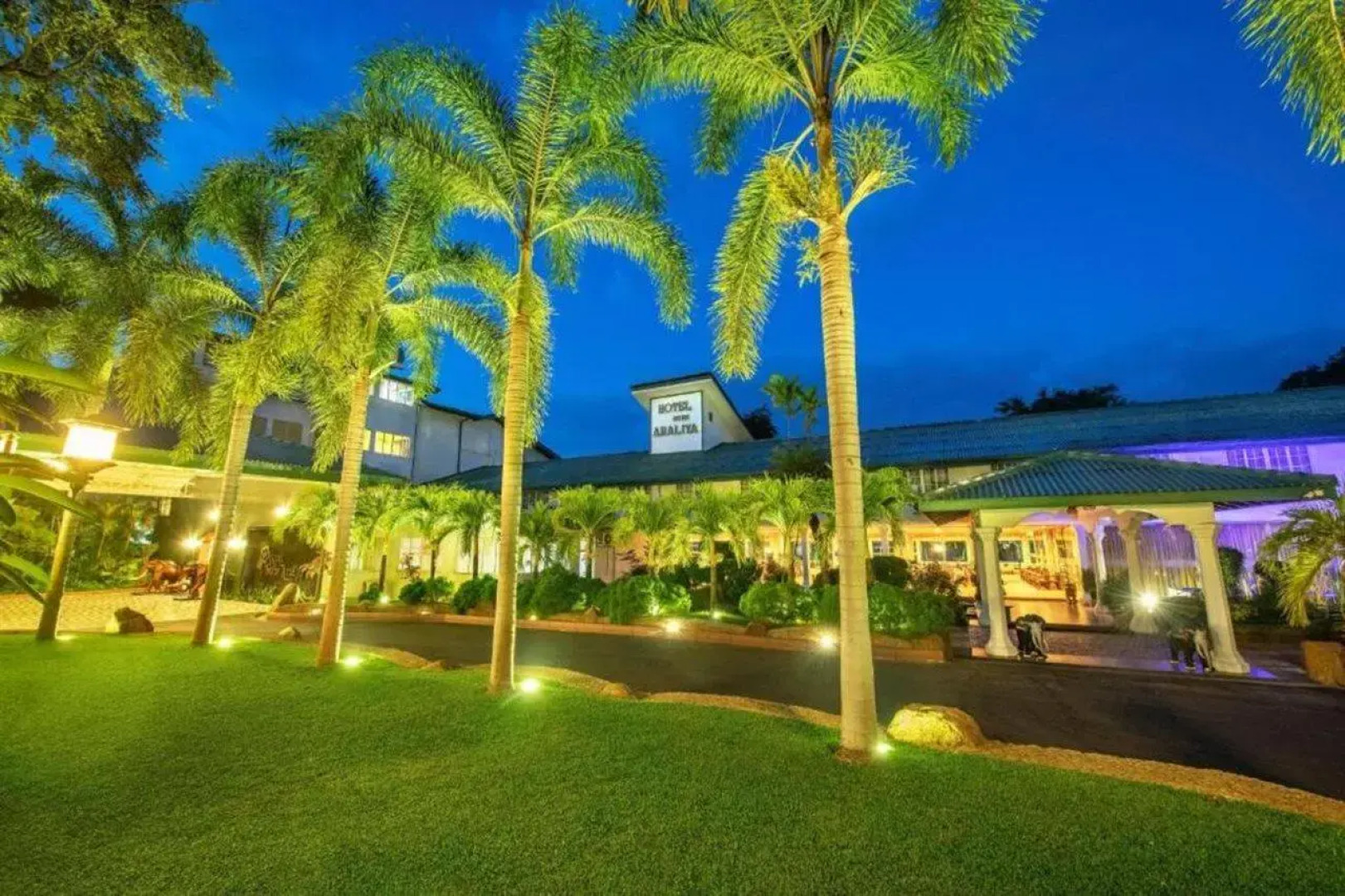 Отель Hotel Sudu Araliya