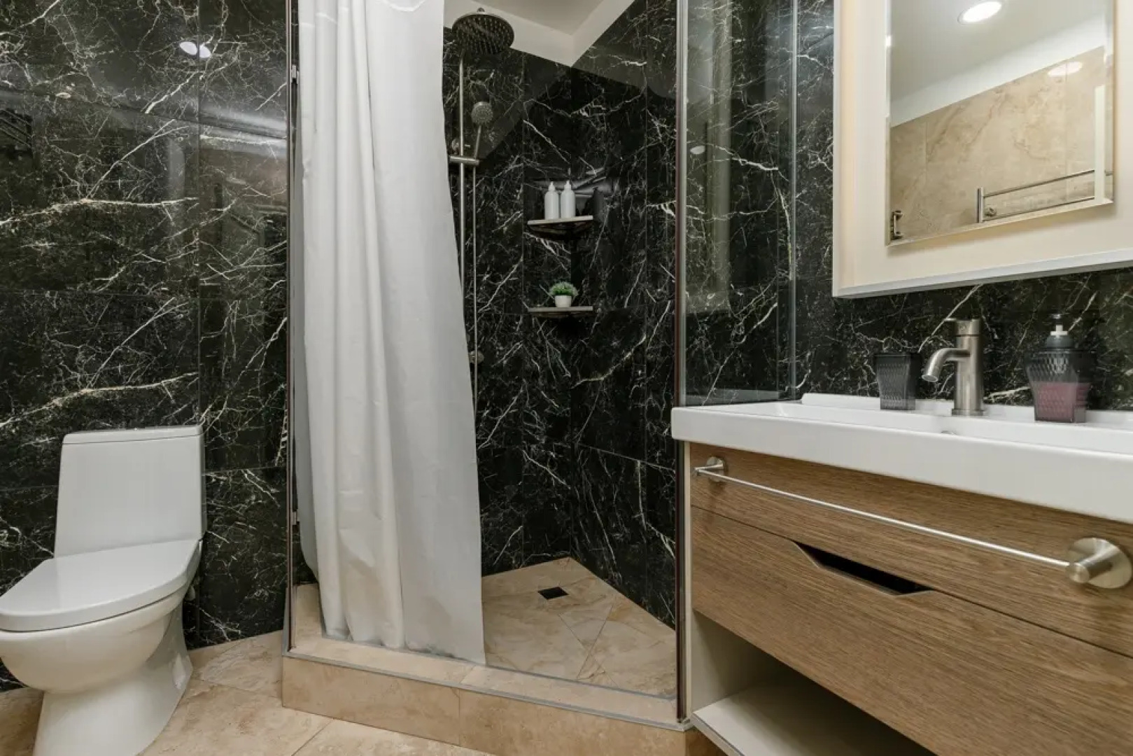 Апартаменты GeoApart Цветочная 30 4