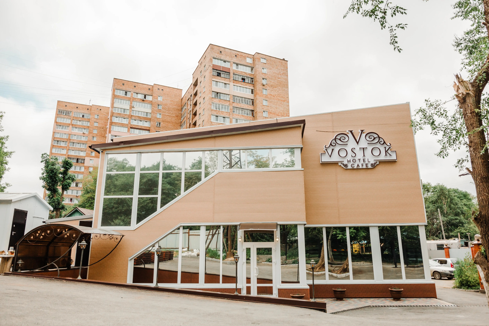 Отель Восток