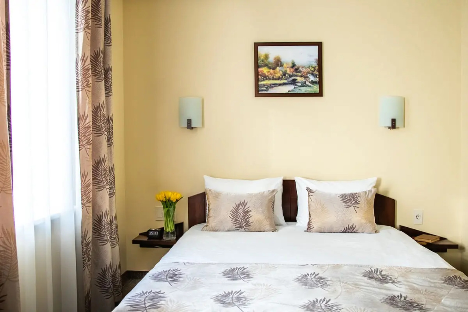 Отель Старый дворик на Мопра