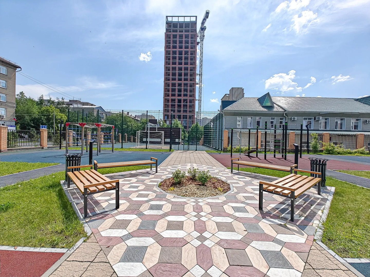 Квартира рядом с метро и жд вокзалом и прекрасным видом на город