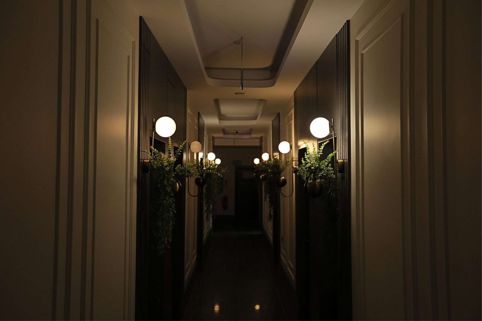 Отель Ren Business