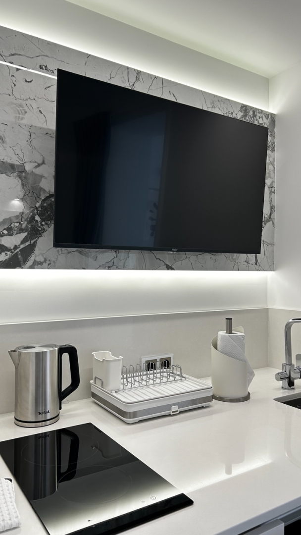 Квартира стильная от дизайнера у озера