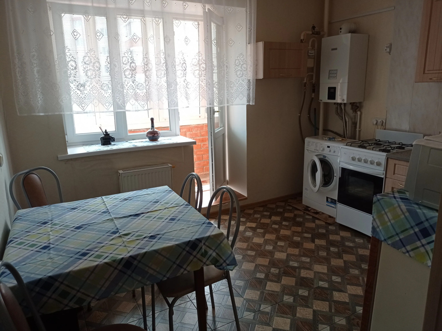 Апартаменты на Хутынской