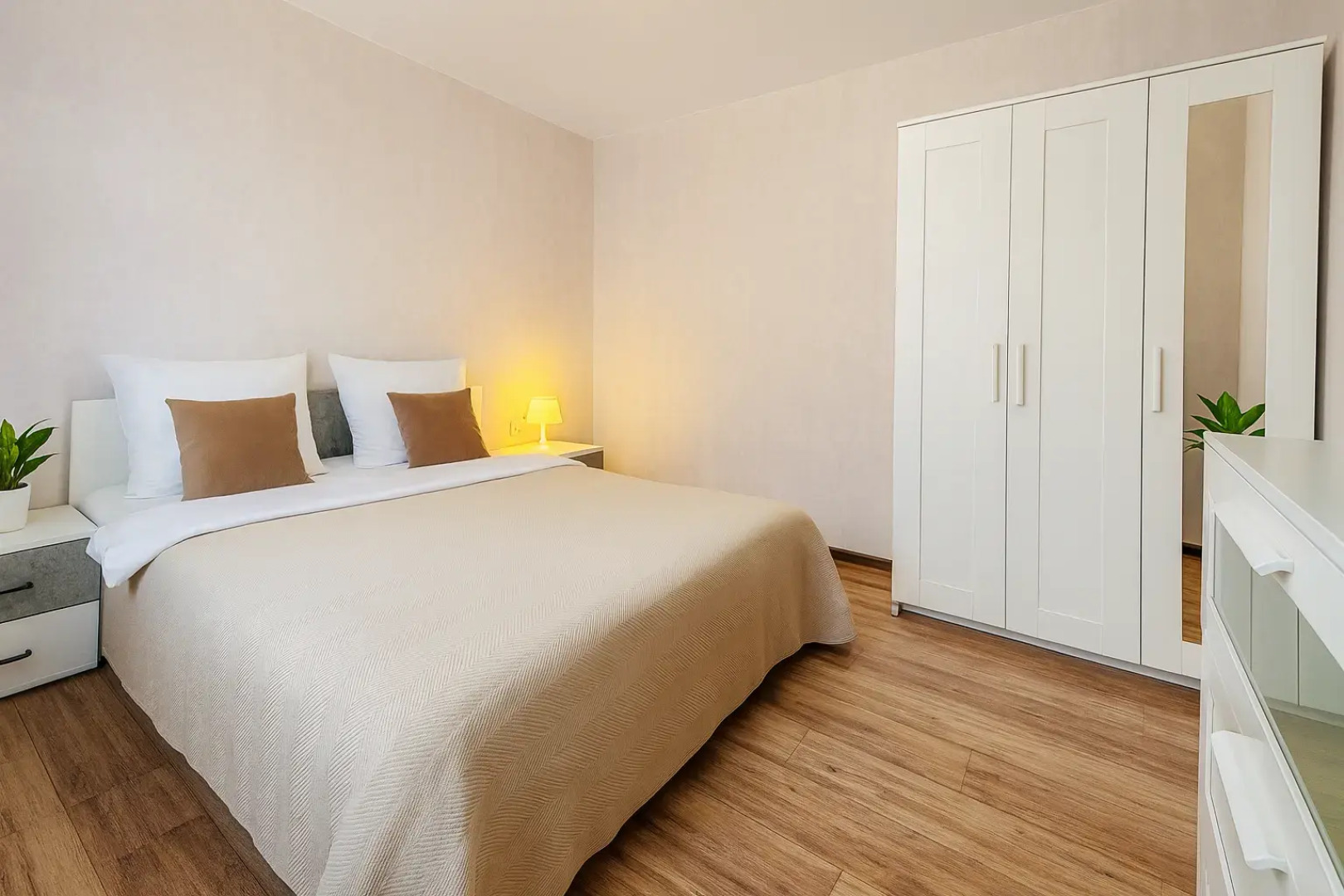 Апартаменты на Андреева 7 ЖК Суворовский