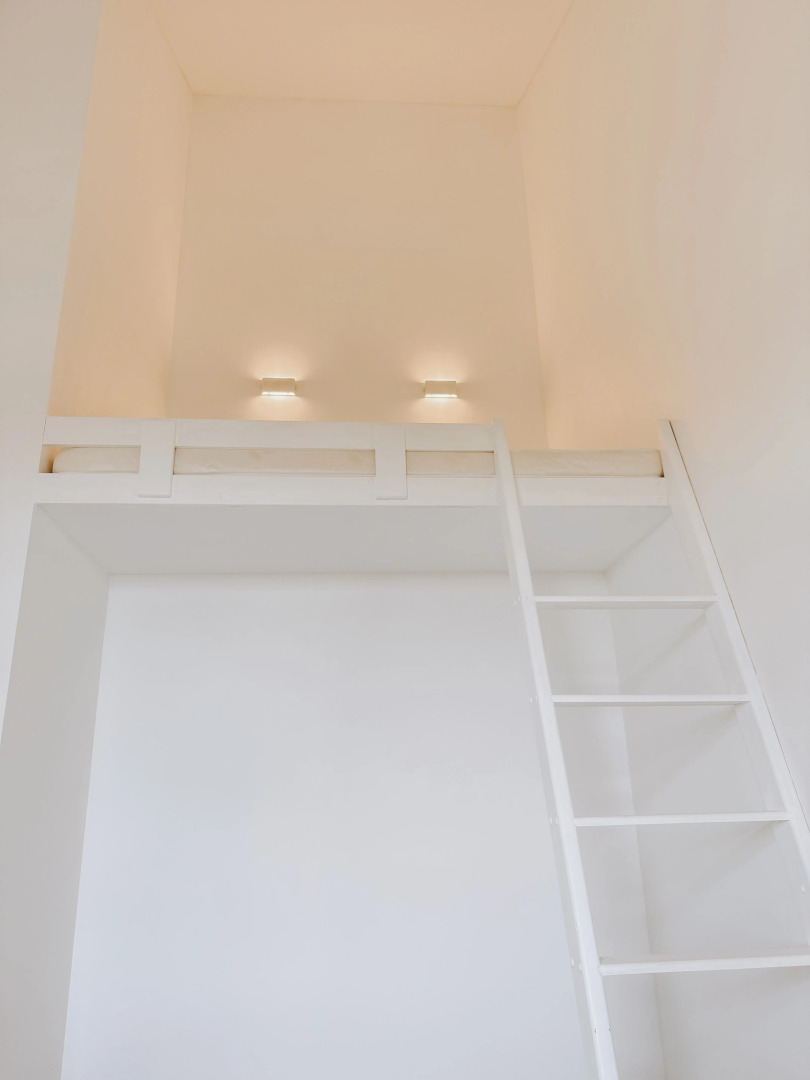 Шале Дизайнерский с Видом на Монастырь